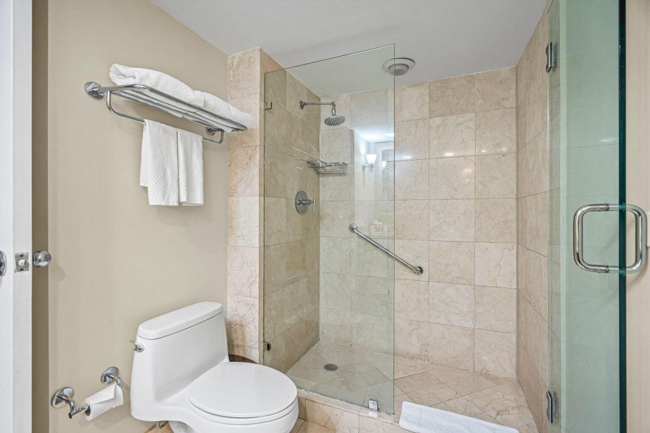 2670 E Sunrise Boulevard, Unit 718, Fort Lauderdale, FL 33304 Photo