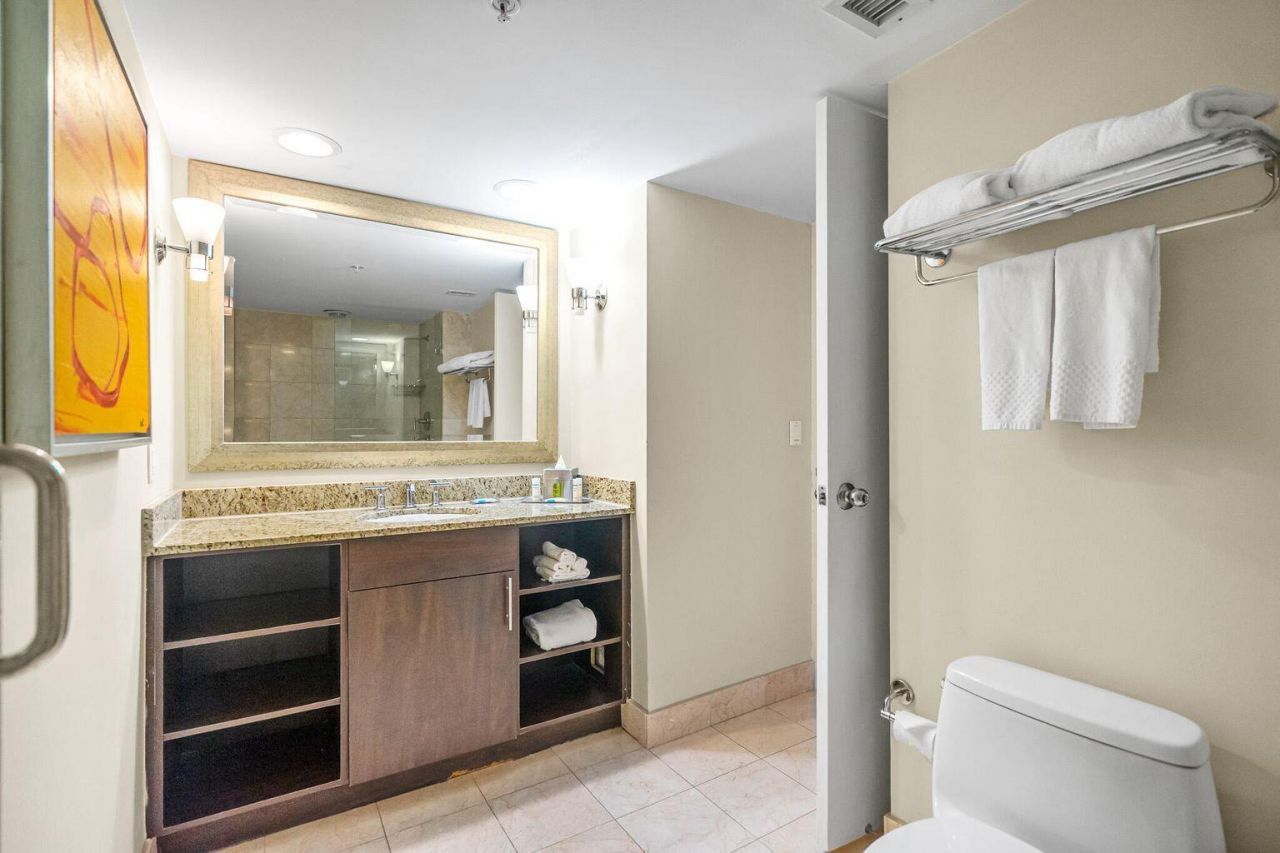 2670 E Sunrise Boulevard, Unit 718, Fort Lauderdale, FL 33304 Photo