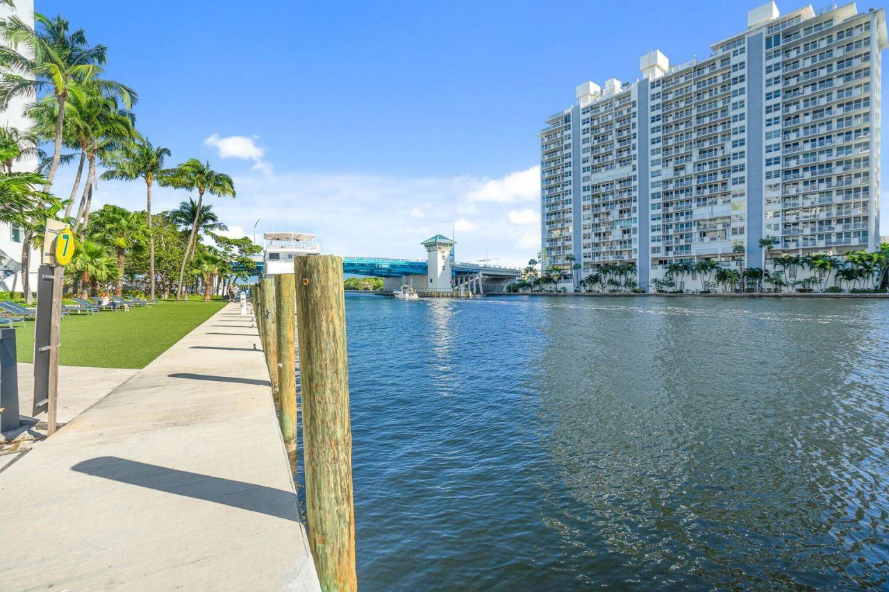 2670 E Sunrise Boulevard, Unit 718, Fort Lauderdale, FL 33304 Photo