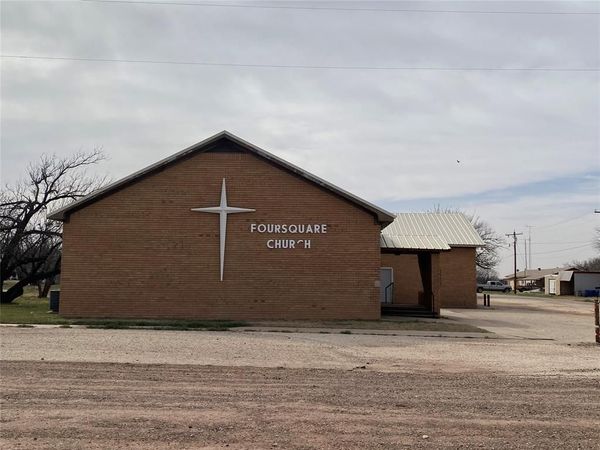 200 W Guthrie, Weinert, TX 76388