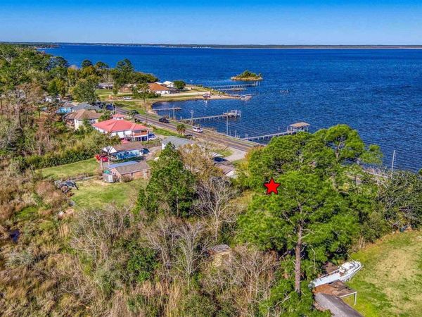 9913 Lillian Hwy, Pensacola, FL 32506