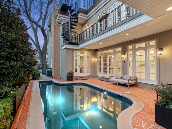 1810 W 35th ST, Austin, TX 78703