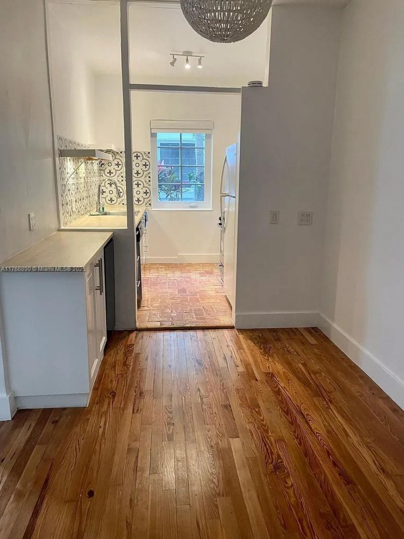 727 14th Pl, Unit 1, Miami Beach, FL 33139 Photo