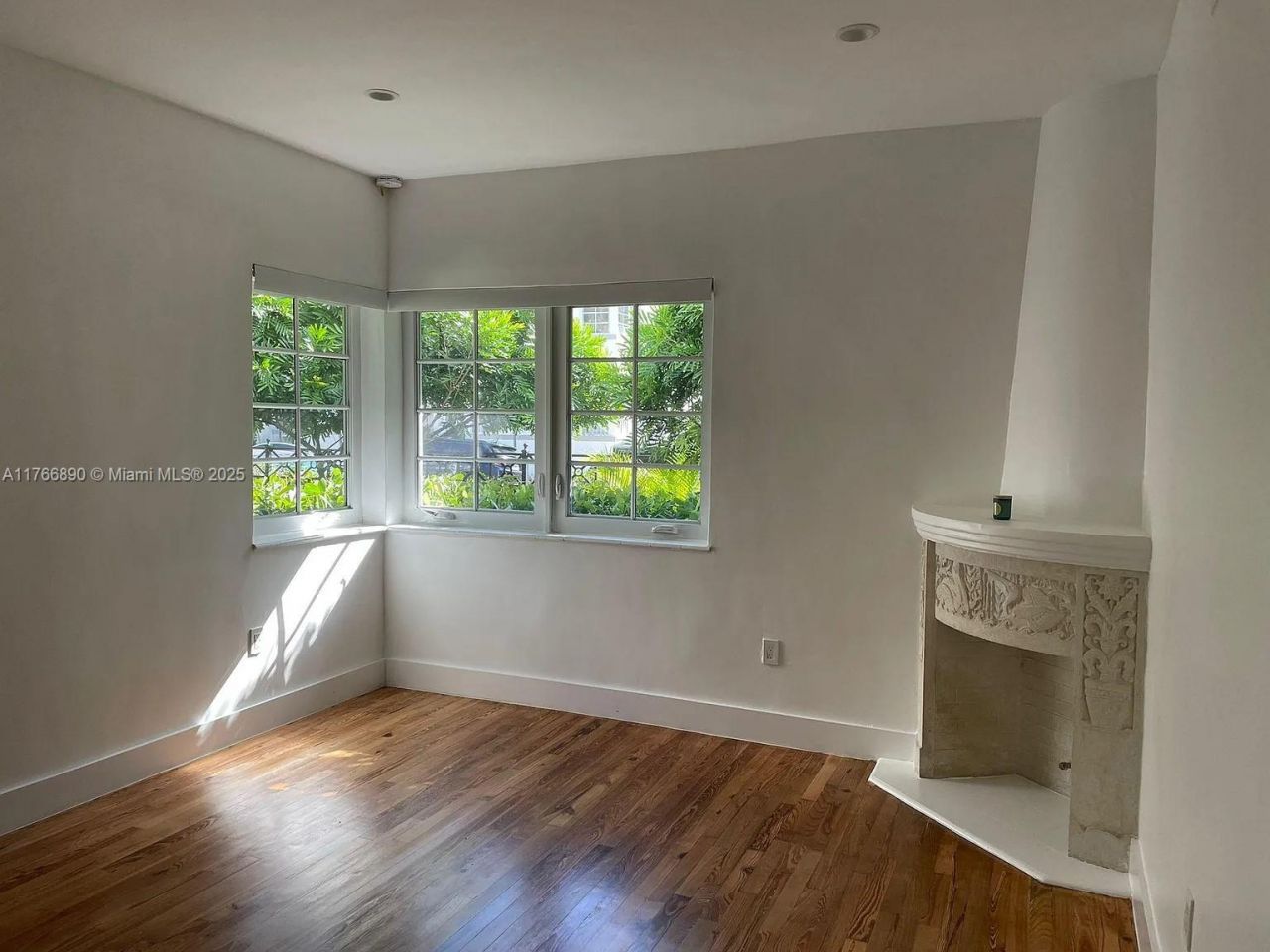 727 14th Pl, Unit 1, Miami Beach, FL 33139 Photo