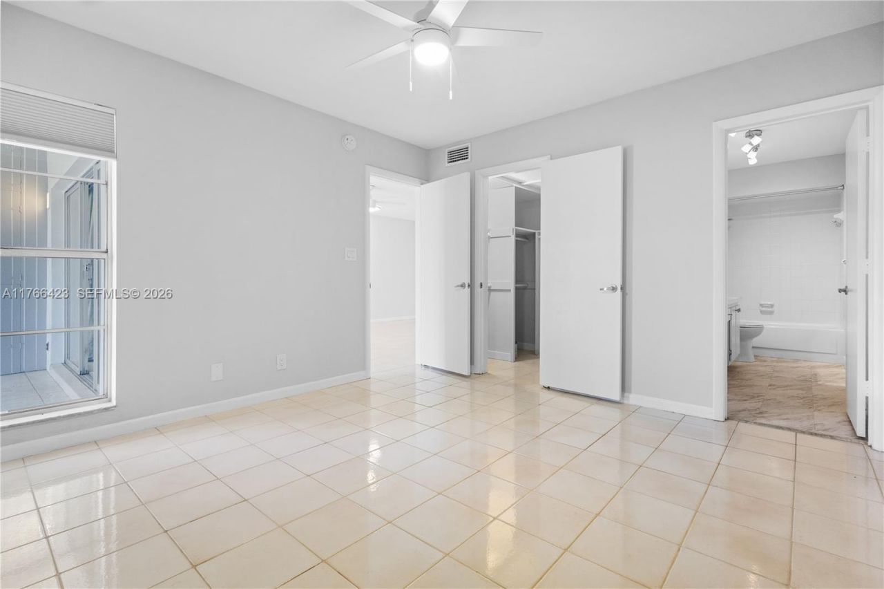 3040 NE 16th Ave, Unit 104, Oakland Park, FL 33334 Photo