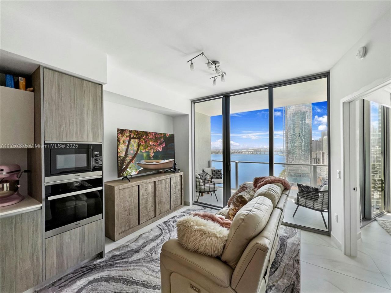 2900 NE 7th Ave, Unit 2008, Miami, FL 33137 Photo