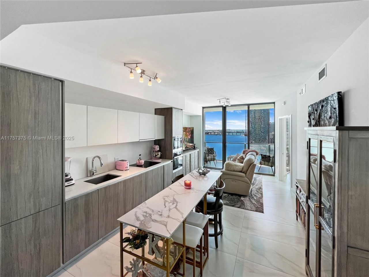 2900 NE 7th Ave, Unit 2008, Miami, FL 33137 Photo