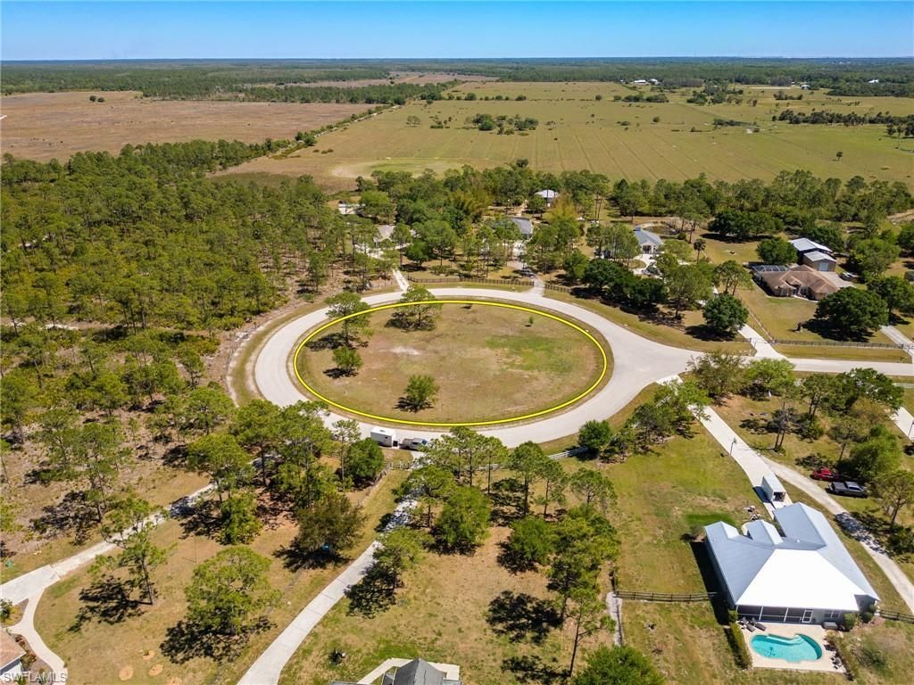 18999 River Estates Ln, Alva, FL 33920 Photo