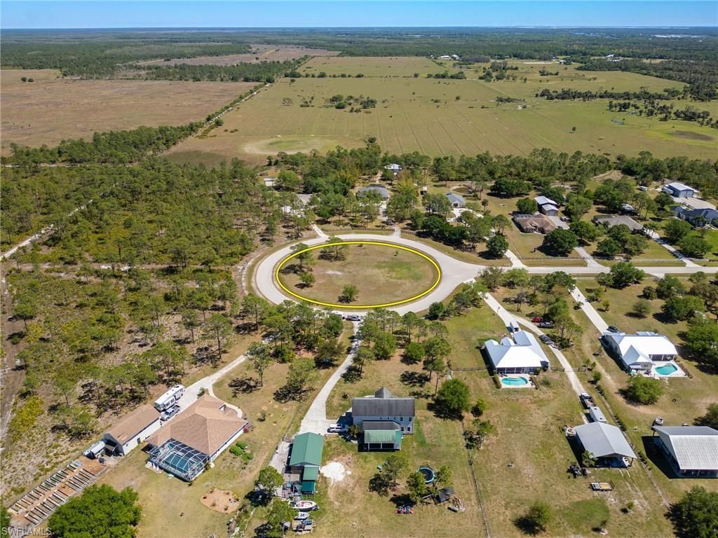 18999 River Estates Ln, Alva, FL 33920 Photo