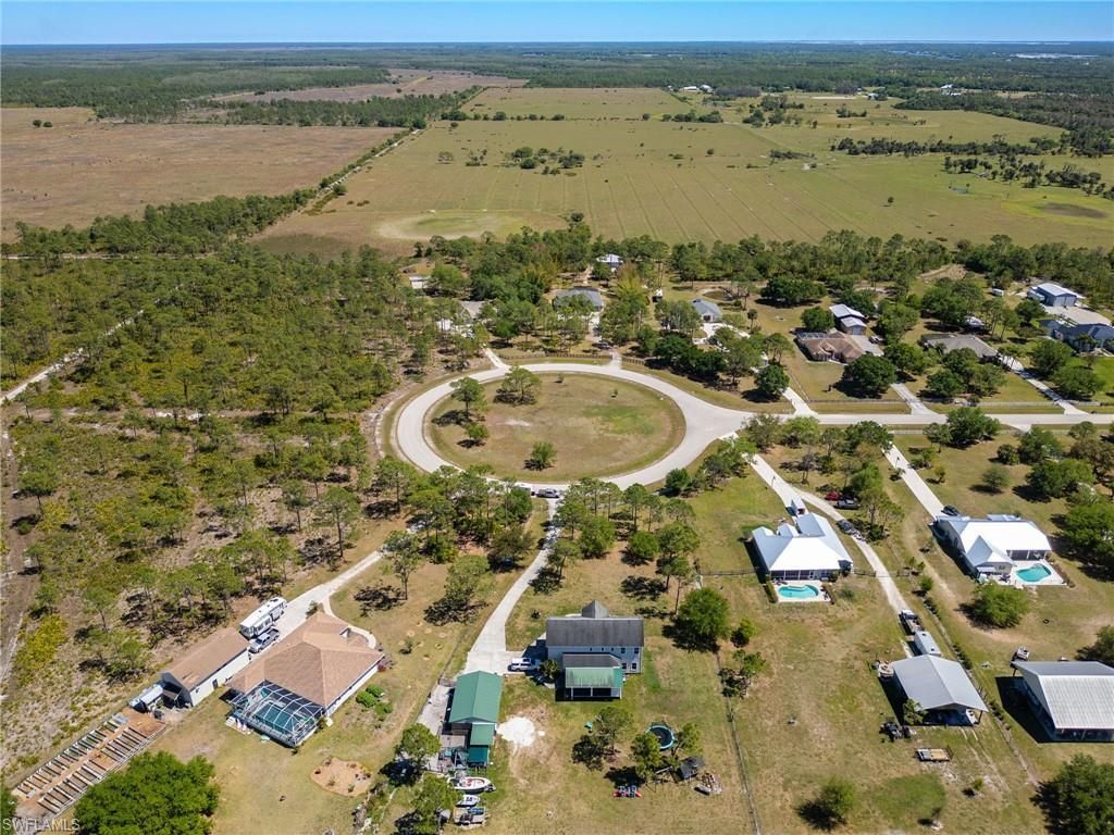 18999 River Estates Ln, Alva, FL 33920 Photo