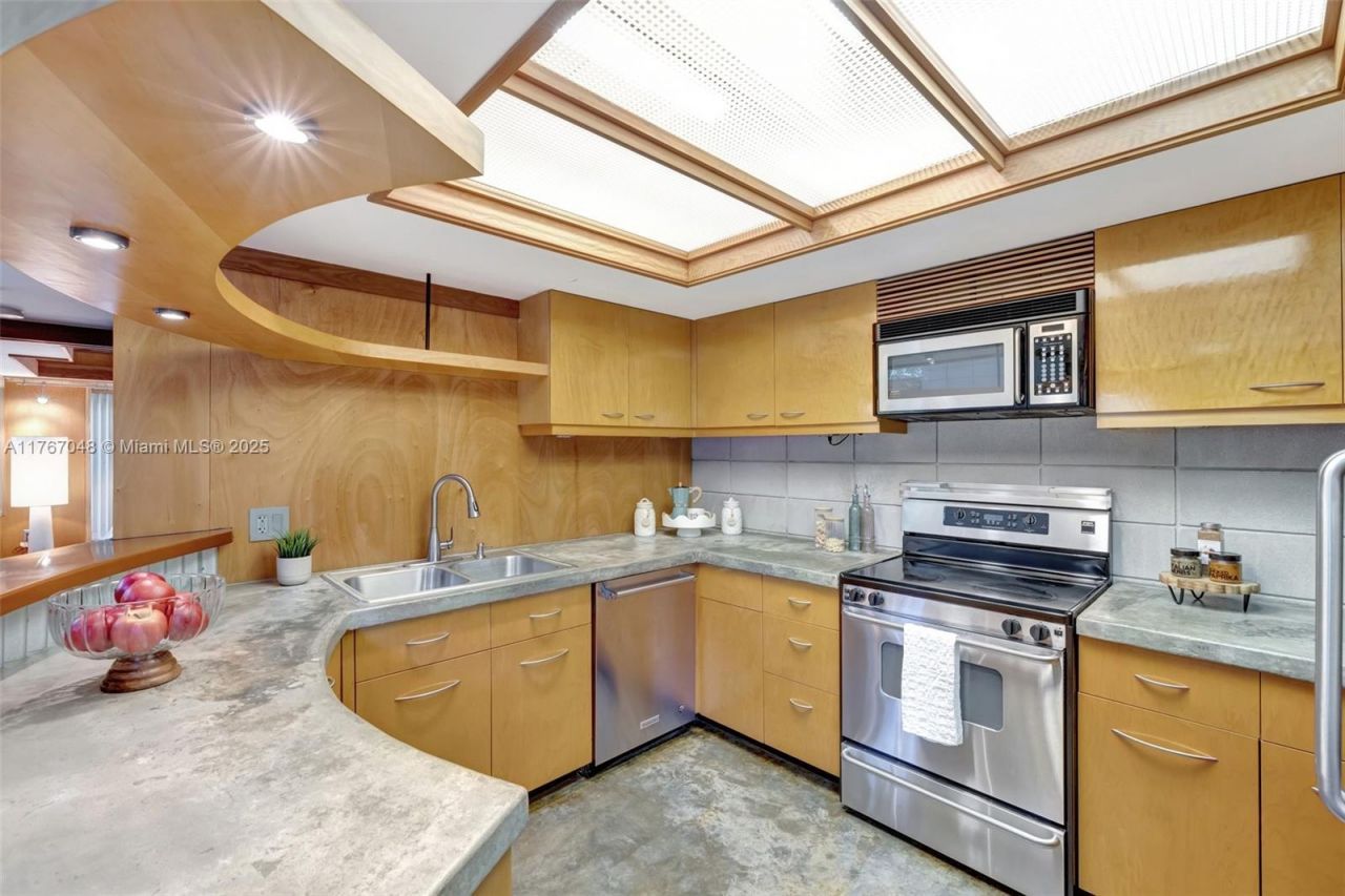 2410 SW 29th Way, Fort Lauderdale, FL 33312 Photo