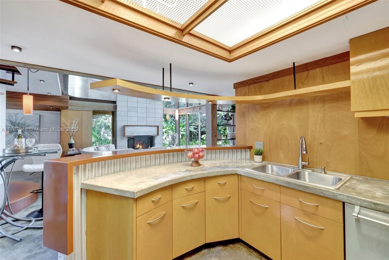 2410 SW 29th Way, Fort Lauderdale, FL 33312 Photo