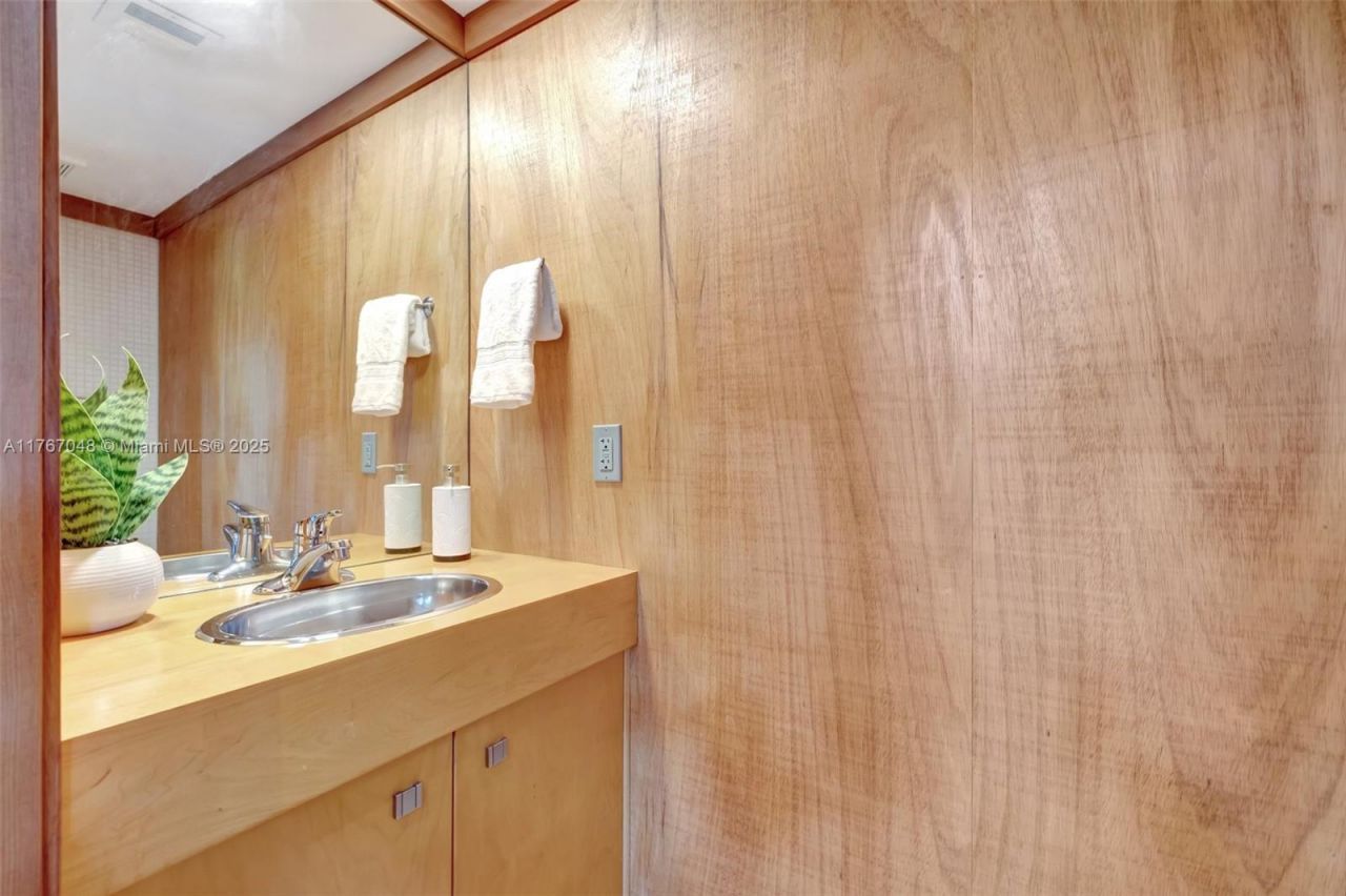 2410 SW 29th Way, Fort Lauderdale, FL 33312 Photo