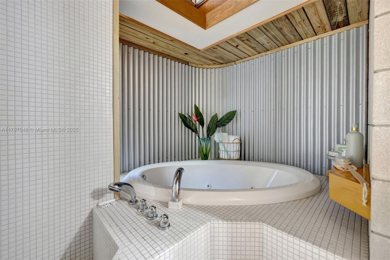 2410 SW 29th Way, Fort Lauderdale, FL 33312 Photo