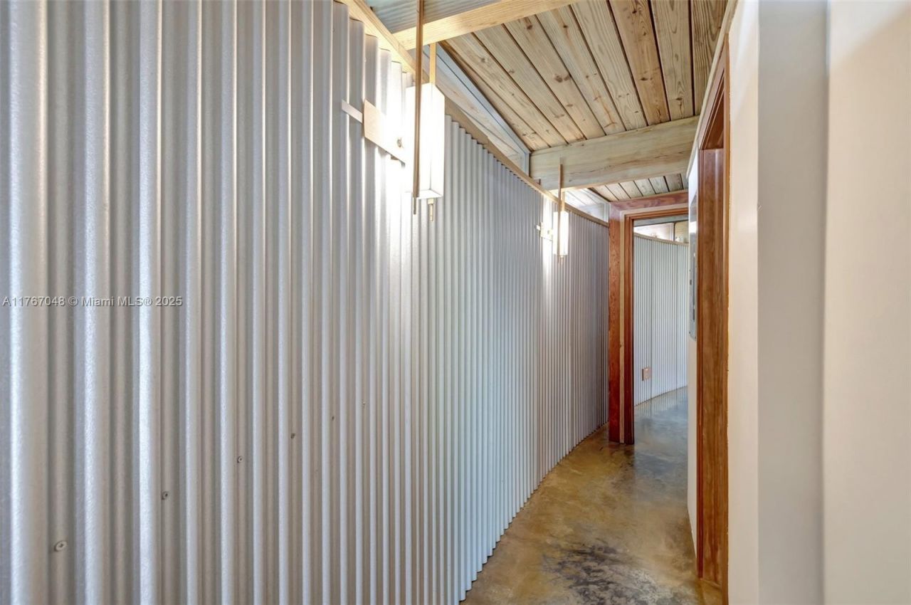 2410 SW 29th Way, Fort Lauderdale, FL 33312 Photo