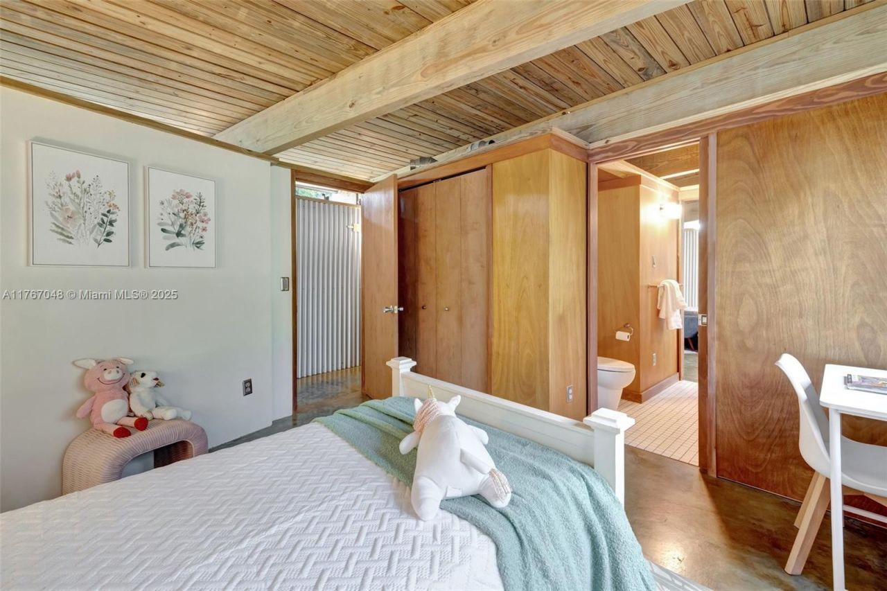 2410 SW 29th Way, Fort Lauderdale, FL 33312 Photo