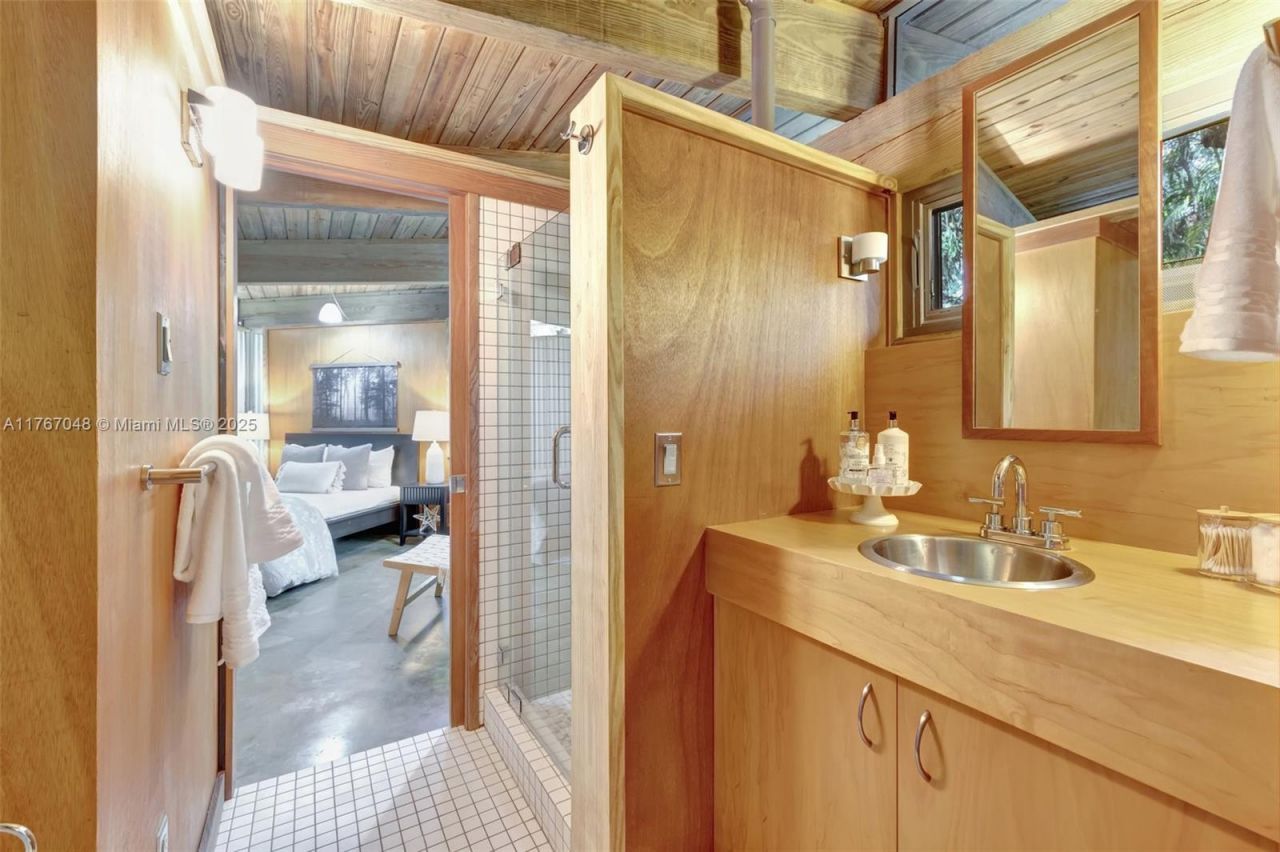 2410 SW 29th Way, Fort Lauderdale, FL 33312 Photo