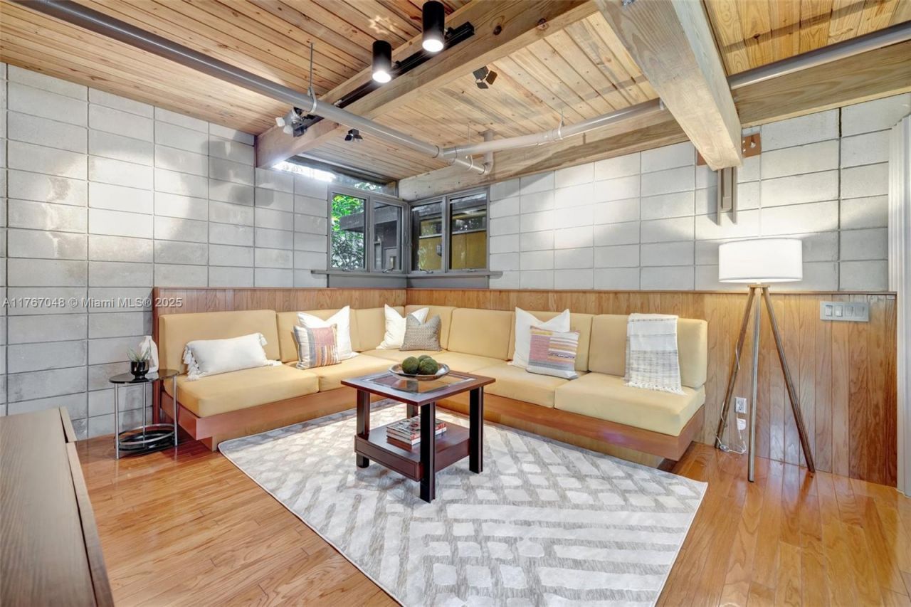 2410 SW 29th Way, Fort Lauderdale, FL 33312 Photo