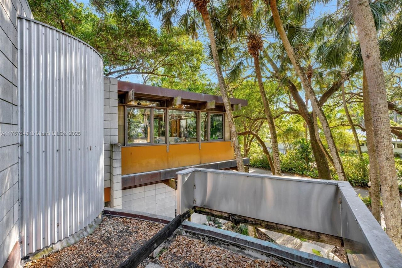 2410 SW 29th Way, Fort Lauderdale, FL 33312 Photo