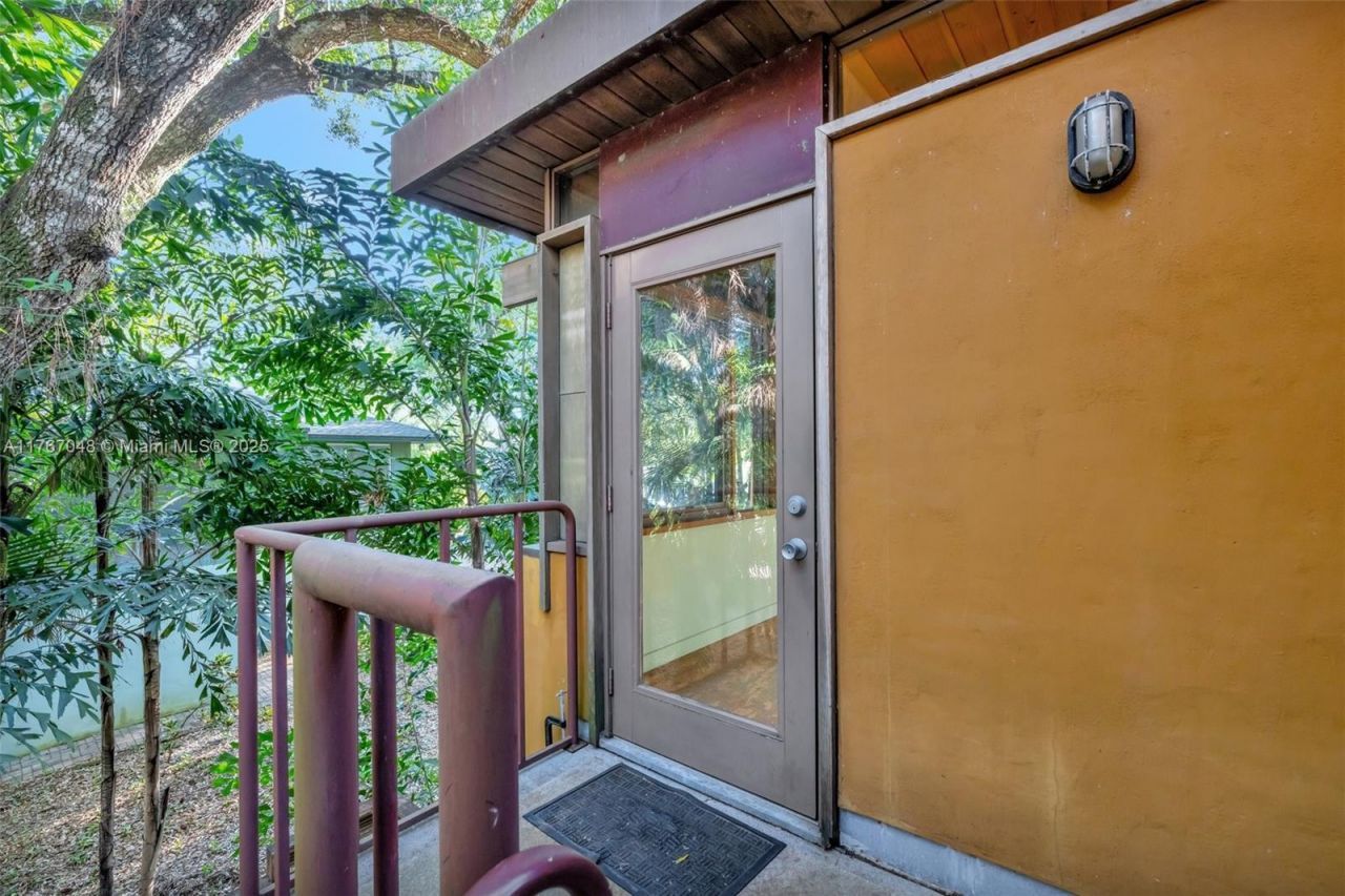 2410 SW 29th Way, Fort Lauderdale, FL 33312 Photo