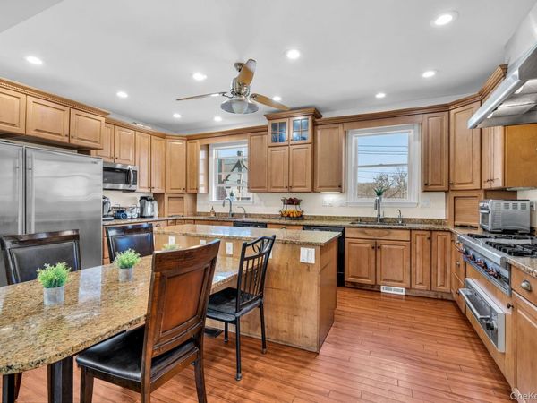 27 Overlook Road, White Plains, NY 10605