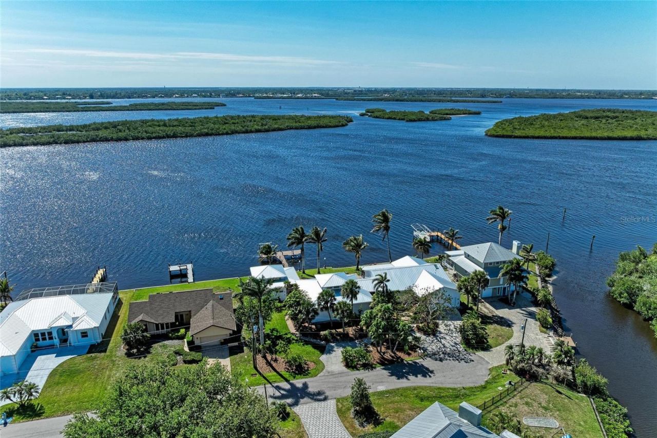 3790 Peace River Drive, Punta Gorda, FL 33983 Photo