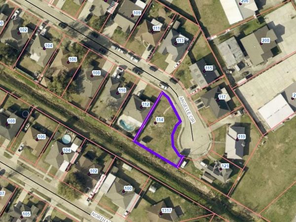 114 Angelle Circle, Houma, LA 70360