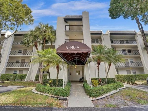 9440 Poinciana Place, Unit 109, Davie, FL 33324