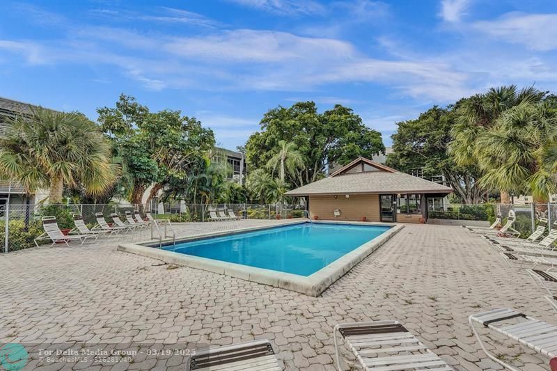 9440 Poinciana Place, Unit 109, Davie, FL 33324 Photo