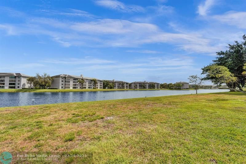9440 Poinciana Place, Unit 109, Davie, FL 33324 Photo