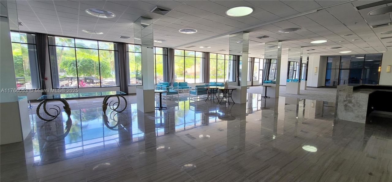 100 NE Bayview Dr, Unit 226, Sunny Isles Beach, FL 33160 Photo