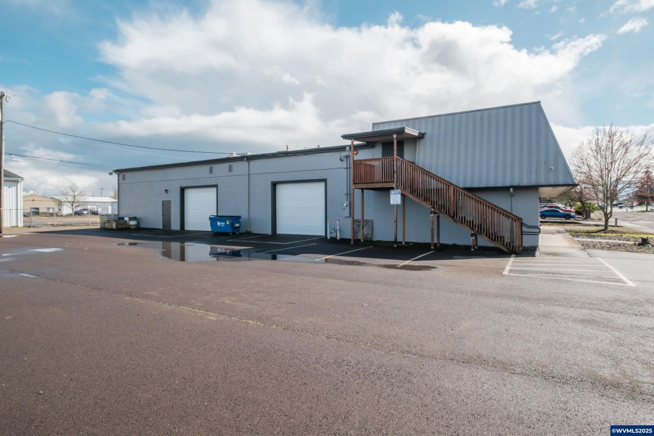 1131 S Commercial Wy, Albany, OR 97322 Main Photo