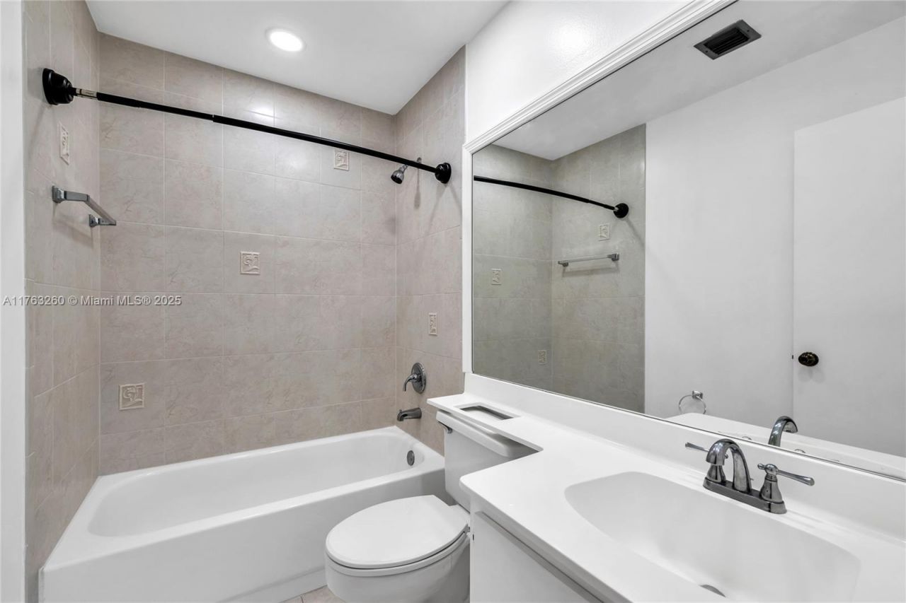 5762 Fox Hollow Dr, Unit C, Boca Raton, FL 33486 Photo