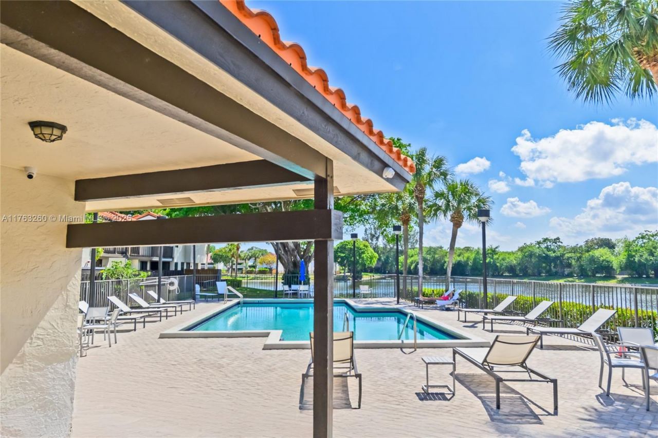 5762 Fox Hollow Dr, Unit C, Boca Raton, FL 33486 Photo