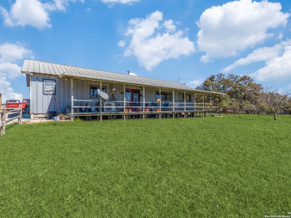 2682 US-281, Blanco, TX 78606