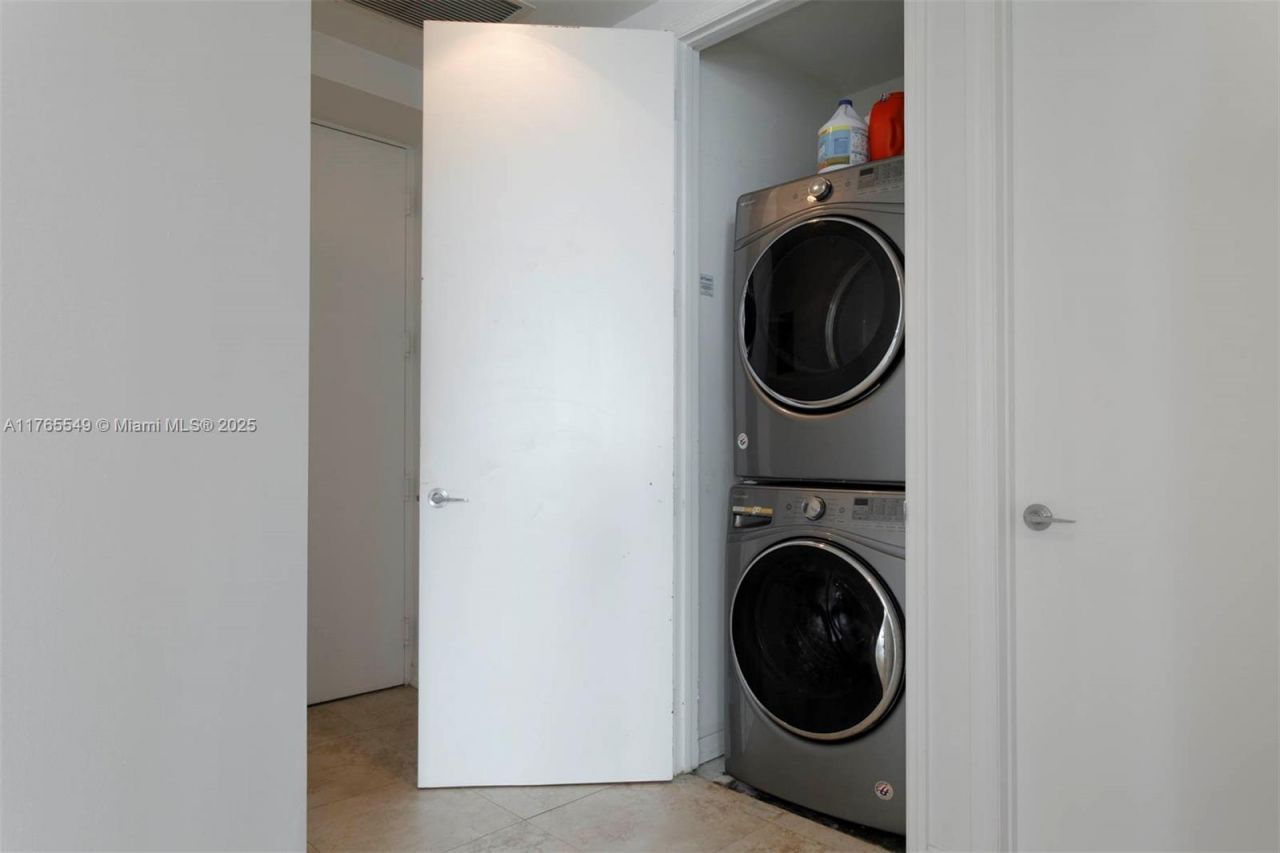 55 SE 6th St, Unit 4110, Miami, FL 33131 Photo