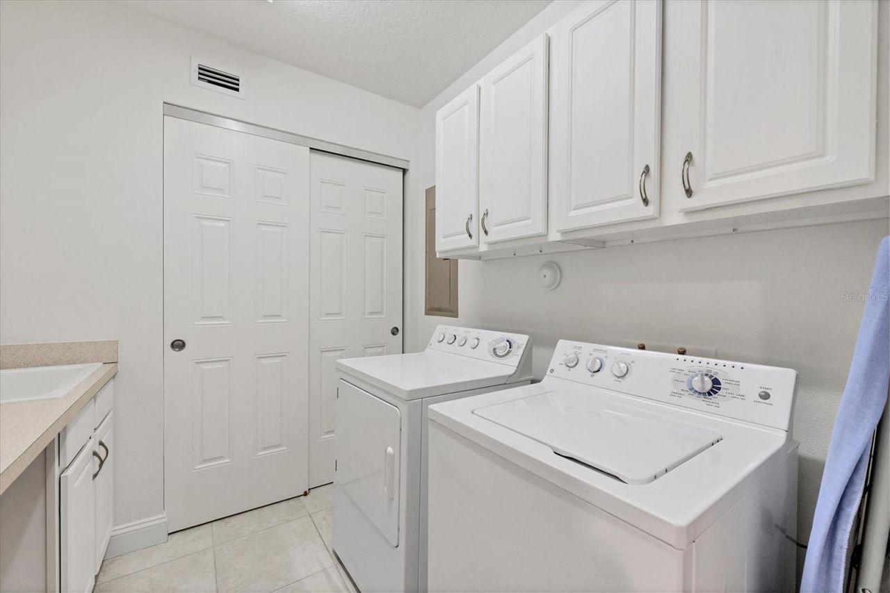 7710 Lake Vista Court, Unit 205, Lakewood Ranch, FL 34202 Photo