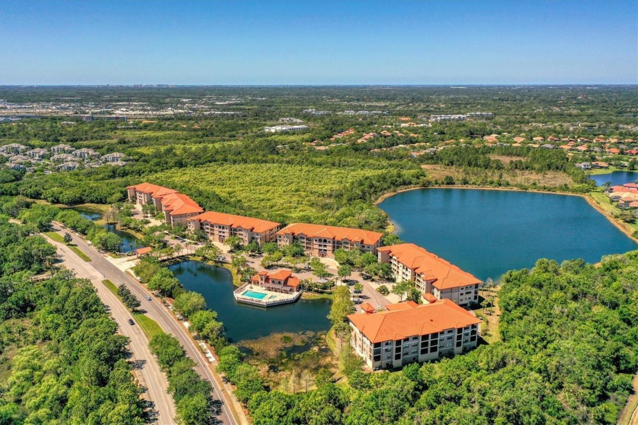 7710 Lake Vista Court, Unit 205, Lakewood Ranch, FL 34202 Photo