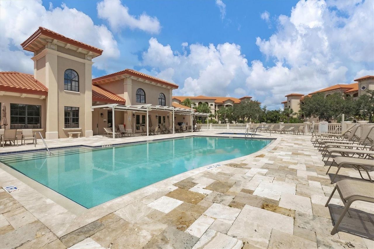 7710 Lake Vista Court, Unit 205, Lakewood Ranch, FL 34202 Photo