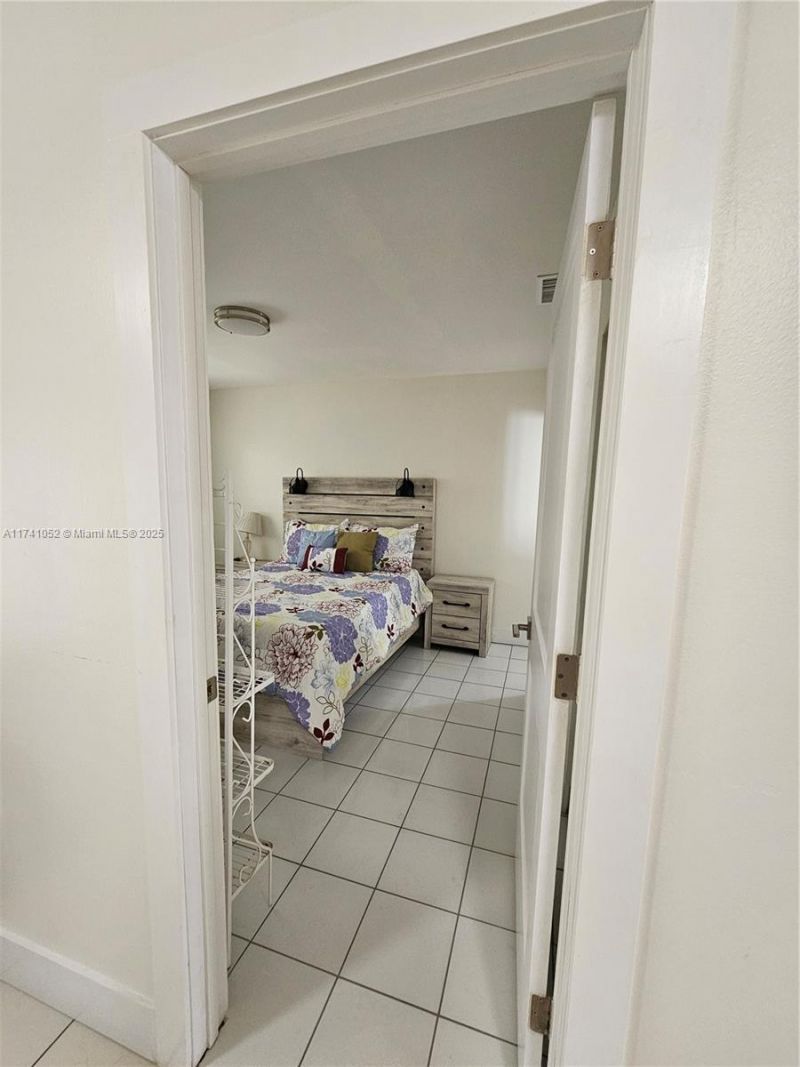Please Call For Address, Hialeah, FL 33012 Photo