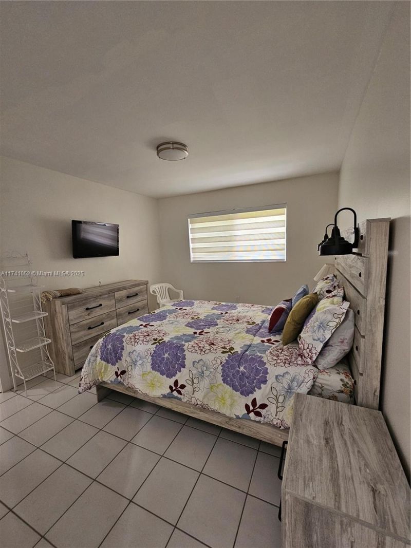 Please Call For Address, Hialeah, FL 33012 Photo