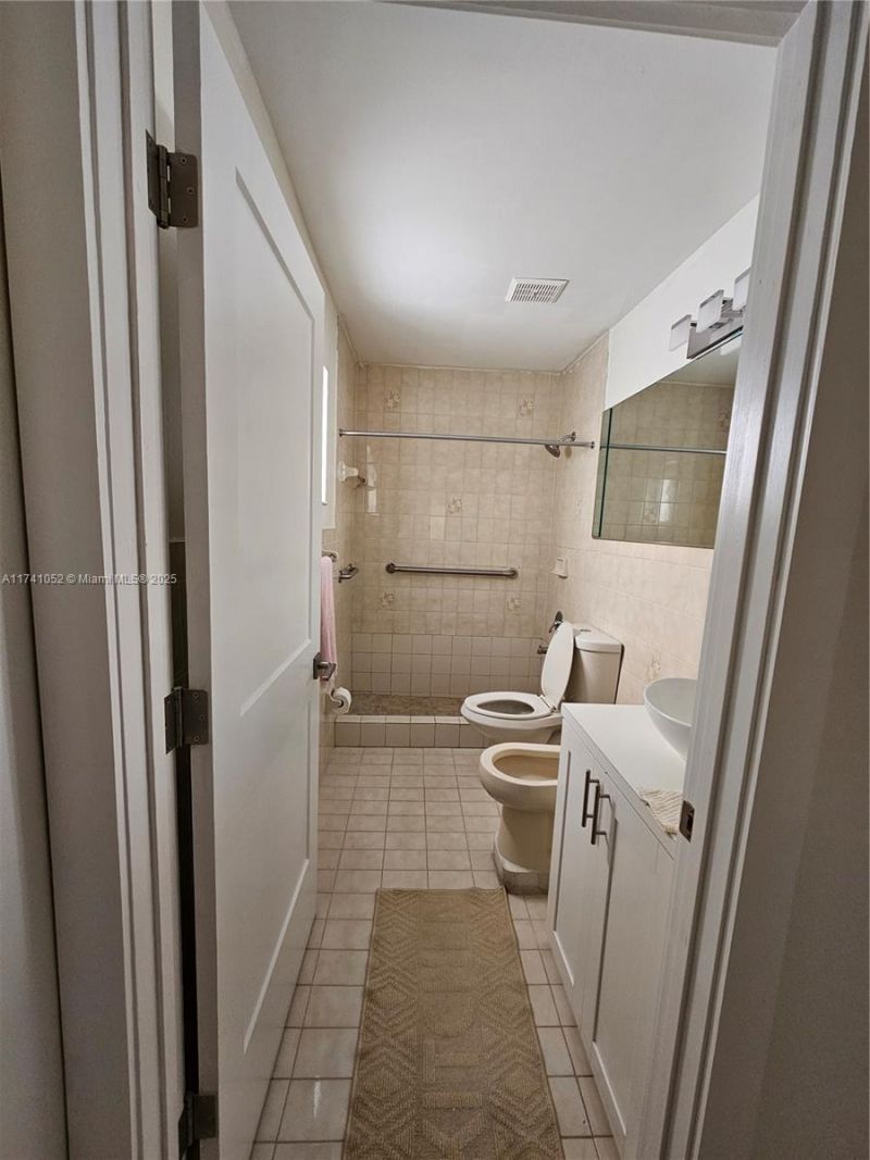 Please Call For Address, Hialeah, FL 33012 Photo