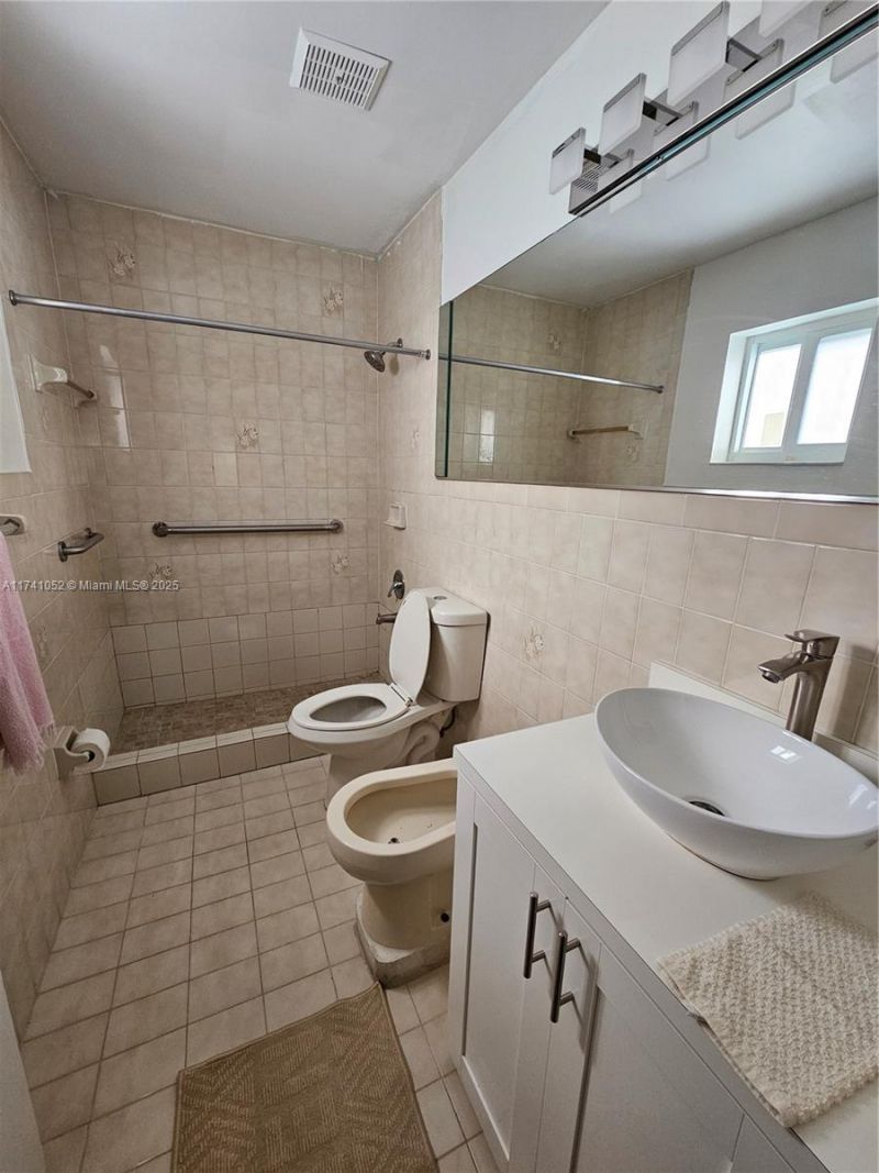 Please Call For Address, Hialeah, FL 33012 Photo