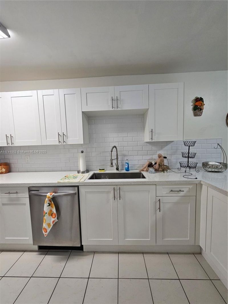 Please Call For Address, Hialeah, FL 33012 Photo