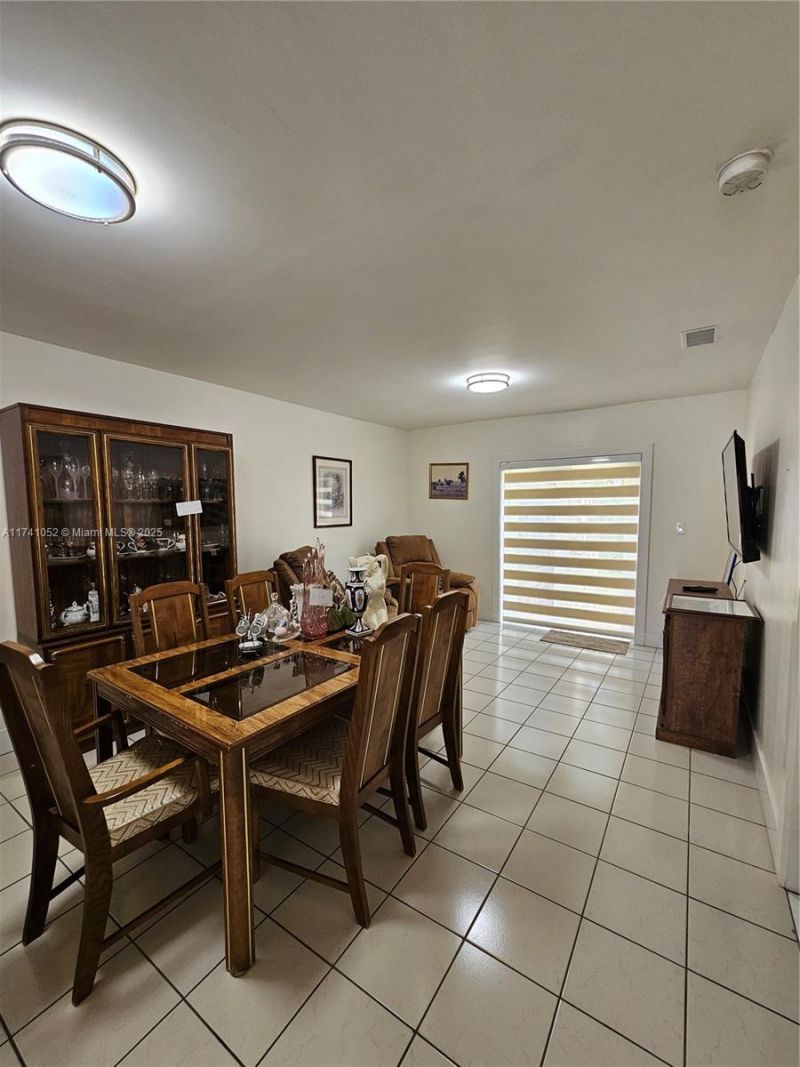 Please Call For Address, Hialeah, FL 33012 Photo