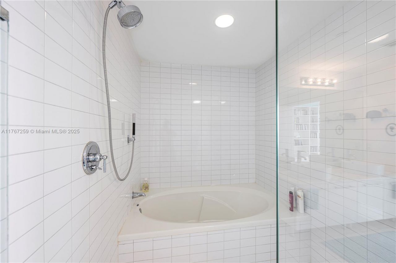 888 Biscayne Blvd, Unit 4306, Miami, FL 33132 Photo