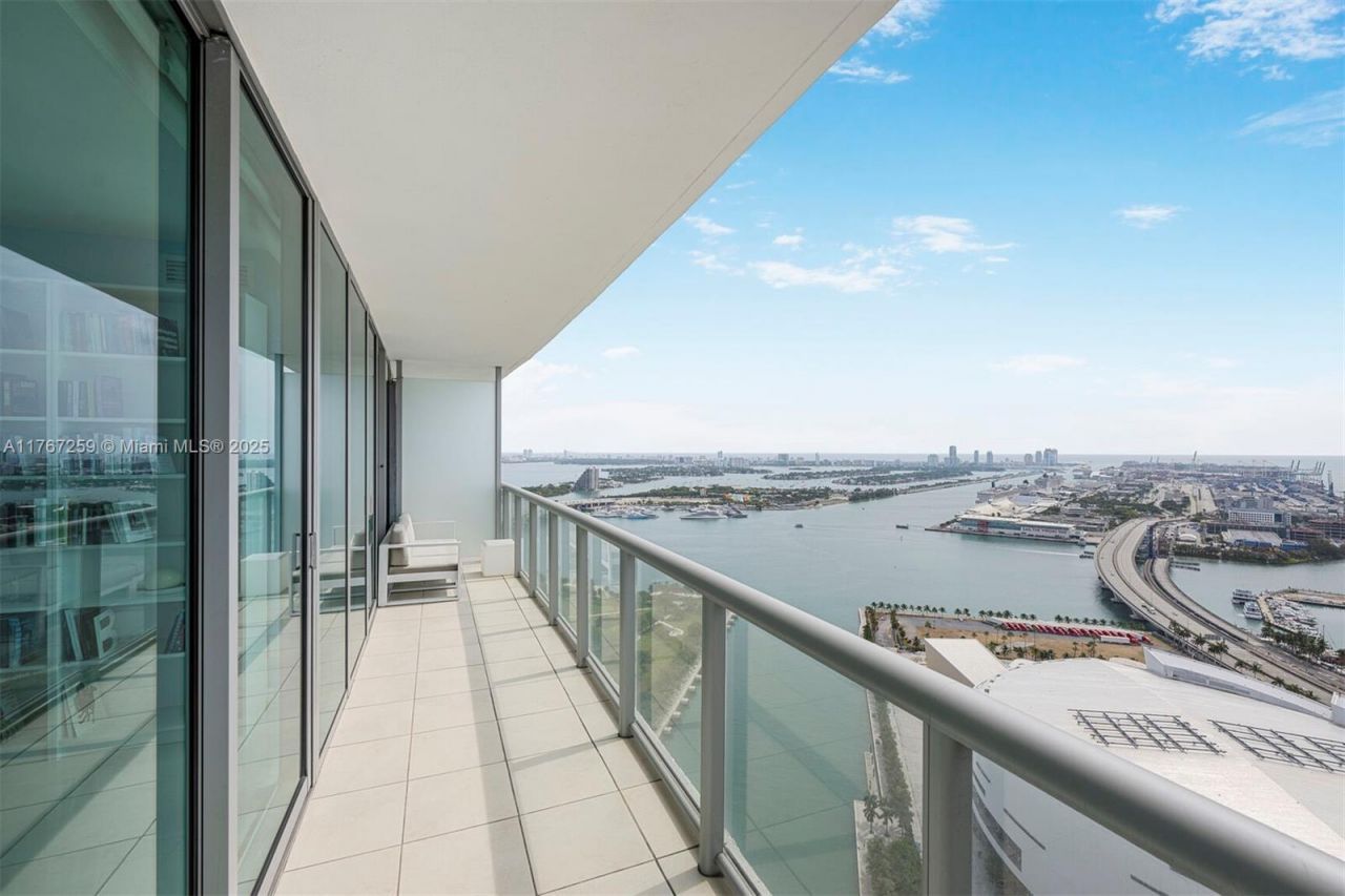 888 Biscayne Blvd, Unit 4306, Miami, FL 33132 Photo