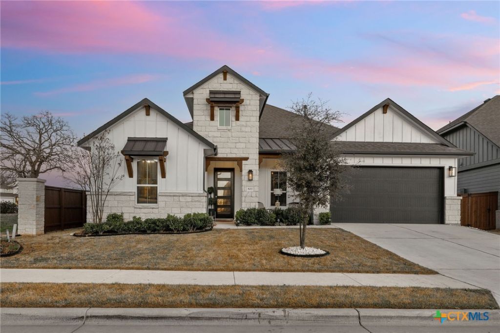 527 Round Valley Trail, Liberty Hill, TX 78642 Main Photo