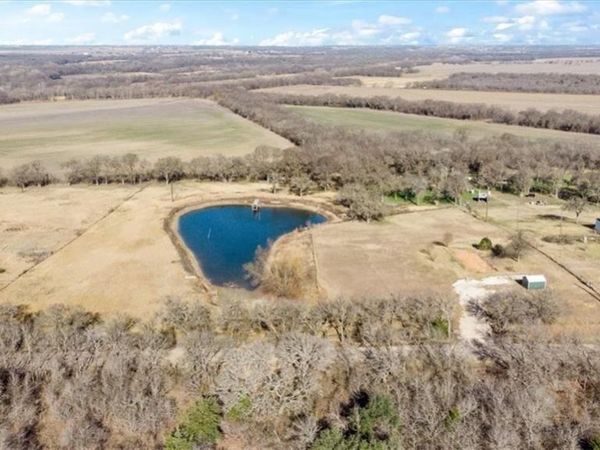 1430 Bays Road, Axtell, TX 76624