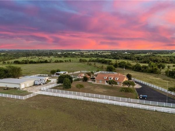 1064 Warren Road, Lorena, TX 76655